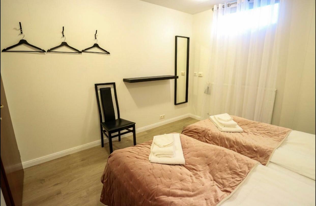 10B Gamla Laeknishusith Hg15108 호텔 Saudarkrokur 외부 사진